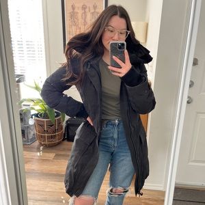 Aritzia Bancroft Responsible Down Parka, Size Medium. Gently worn condition